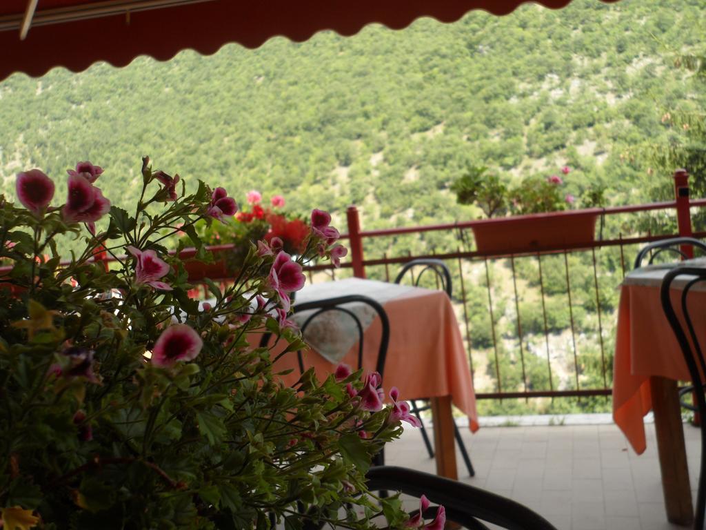 Grotta Dei Colombi Otel Scanno Dış mekan fotoğraf